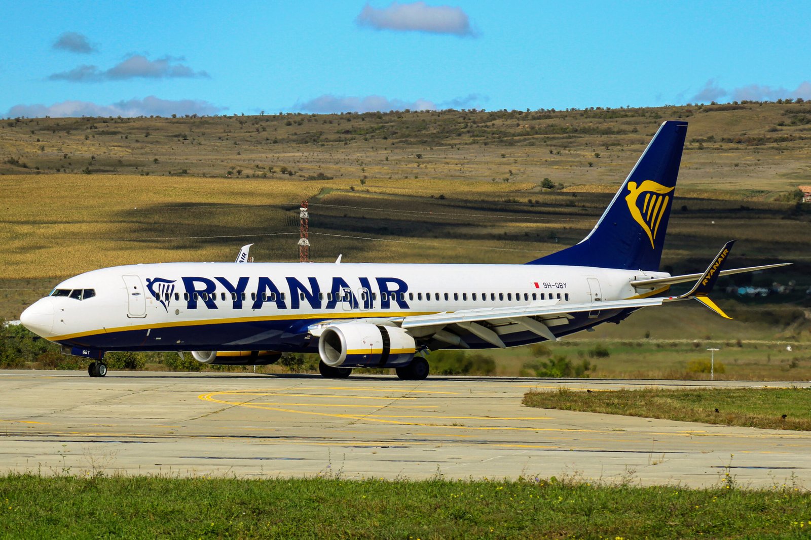 Ryanair Adds New Tirana Routes to Italy and Poland